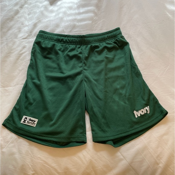 Omar Apollo Ivory shorts size M - Picture 1 of 5